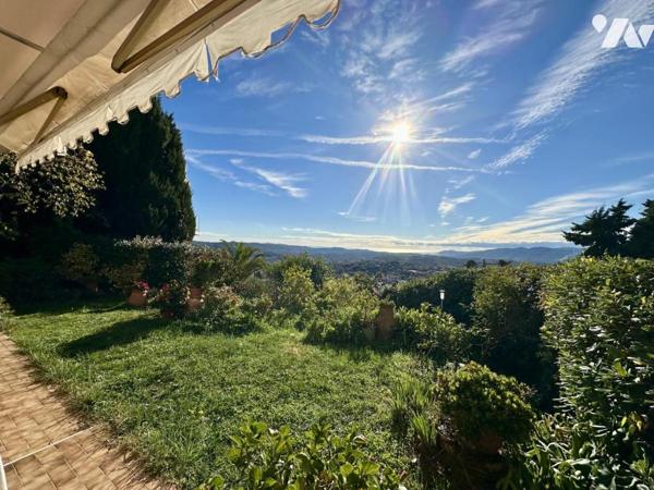 GRASSE - BEAU REZ DE JARDIN DE 105M² AVEC VUE MER
