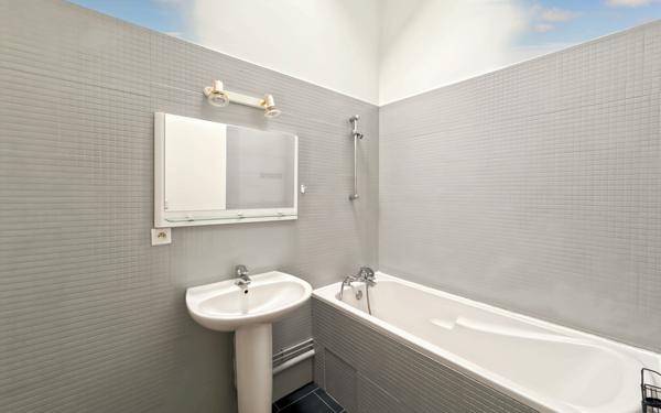 Appartement à louer    3 pièces • 56 m2 Orléans