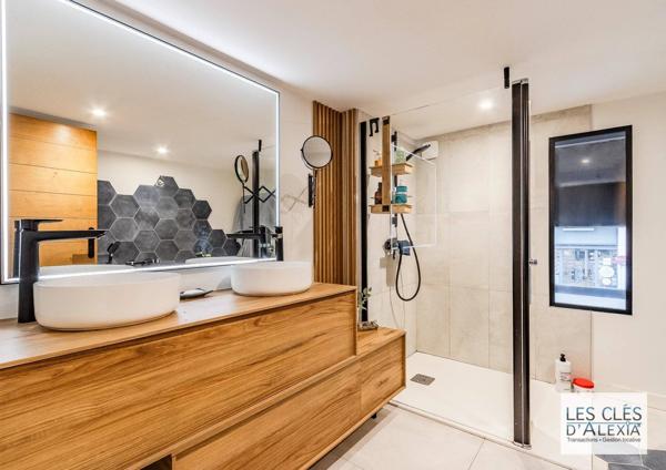 Appartement Duplex entièrement rénové, rez-de-jardin, 118 m², terrasse jardin 34 m²