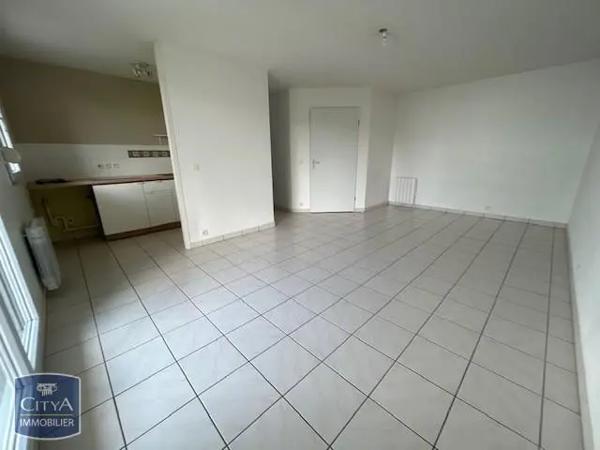 Appartement à louer 2 pièces 46.8m² Cusset (03300)