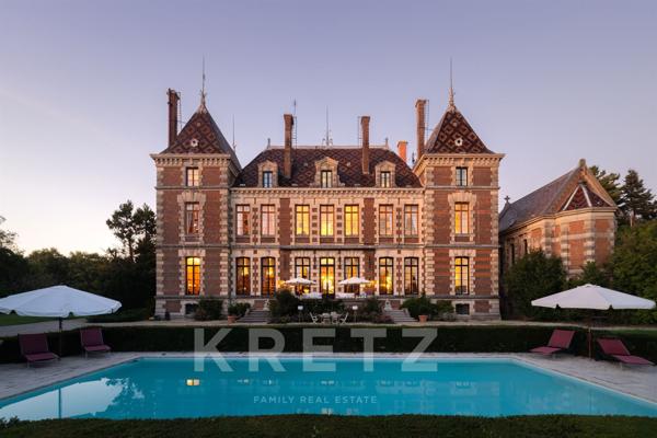 Élégance XIXe : château et domaine de 50 hectares à 1H de Lyon