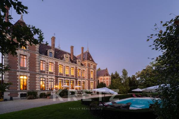 Élégance XIXe : château et domaine de 50 hectares à 1H de Lyon