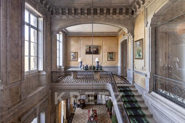 Élégance XIXe : château et domaine de 50 hectares à 1H de Lyon