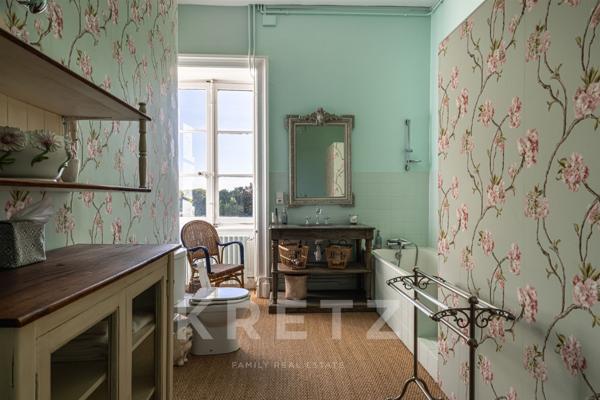 Élégance XIXe : château et domaine de 50 hectares à 1H de Lyon