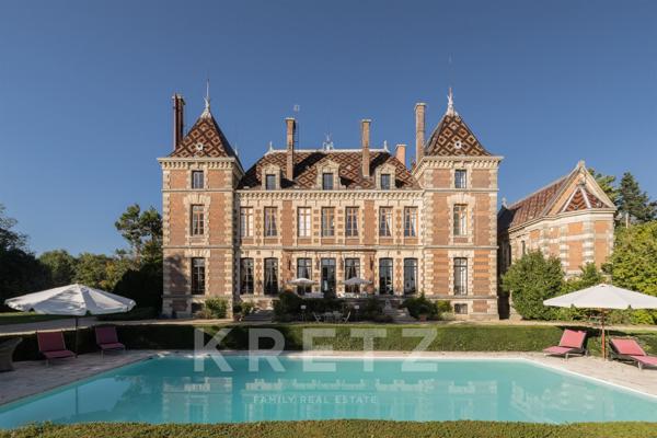 Élégance XIXe : château et domaine de 50 hectares à 1H de Lyon