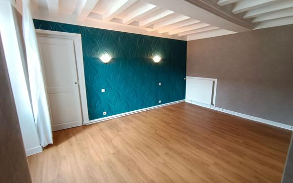 Maison à louer    2 pièces •  Beaumont-sur-Sarthe