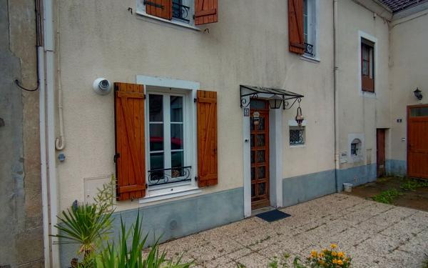 Maison à louer    2 pièces •  Beaumont-sur-Sarthe