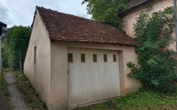 Maison à louer    2 pièces •  Beaumont-sur-Sarthe