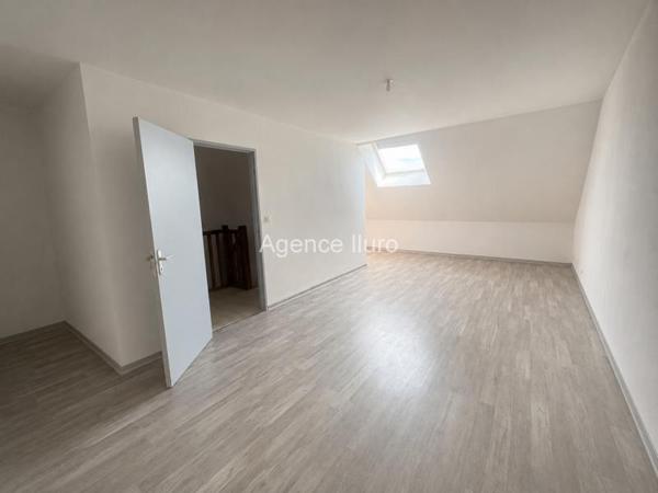 Maison - Oloron-sainte-marie - Réf.:205436 OLORON PROXIMITE CENTRE-VILLE - JOLIE MAISON DE VILLE RECENTE DE TYPE T4 AVEC GARAGE ET JARDINET -