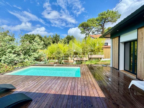 Villa de 141M 2 avec Piscine, un Écrin entre Océan & Centre-Ville