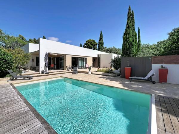 VILLA D'ARCHITECTE CONTEMPORAINE D'EXCEPTION, BAIXAS