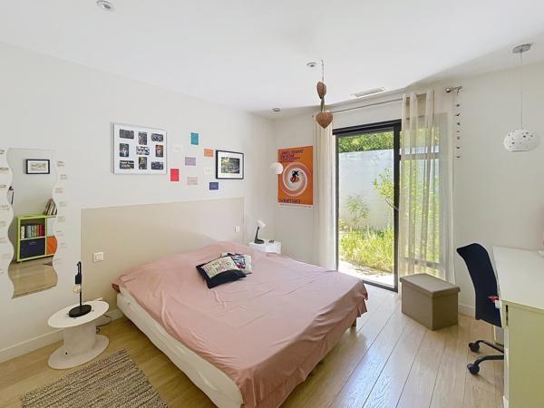VILLA D'ARCHITECTE CONTEMPORAINE D'EXCEPTION, BAIXAS