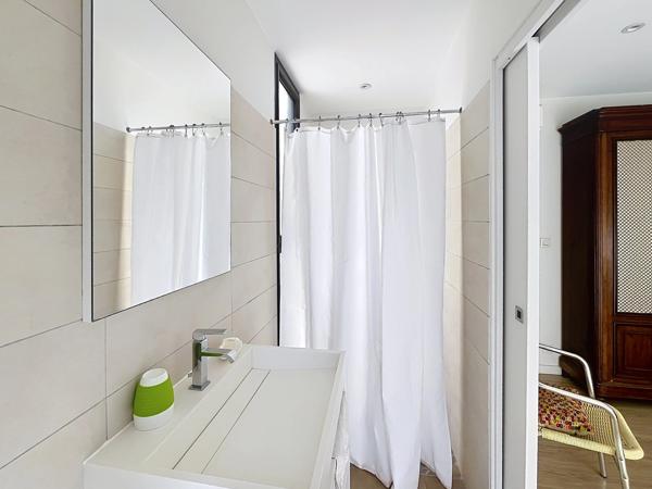 VILLA D'ARCHITECTE CONTEMPORAINE D'EXCEPTION, BAIXAS