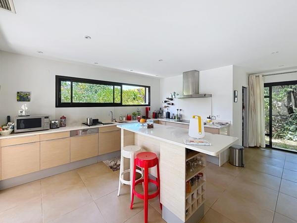 VILLA D'ARCHITECTE CONTEMPORAINE D'EXCEPTION, BAIXAS