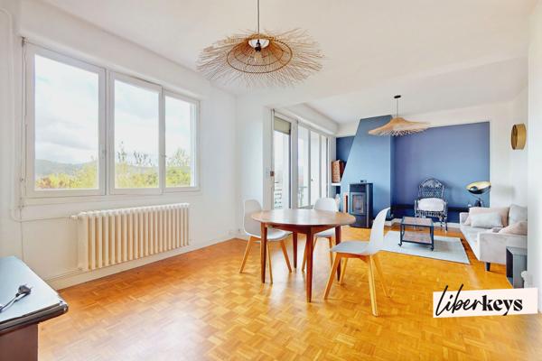Appartement T4 lumineux avec terrasse, vue dégagée, double garage et terrain