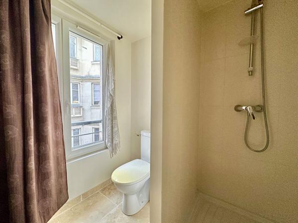 Appartement Paris 1 pièce(s) 27 m2