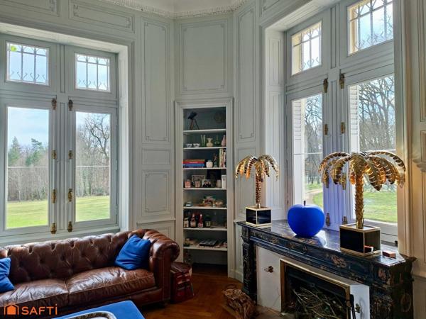 Magnifique château du millieu XIXème totalement rénové.