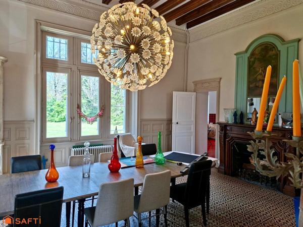 Magnifique château du millieu XIXème totalement rénové.