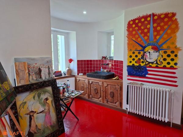 Magnifique château du millieu XIXème totalement rénové.