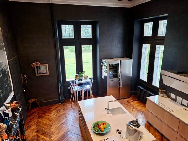 Magnifique château du millieu XIXème totalement rénové.