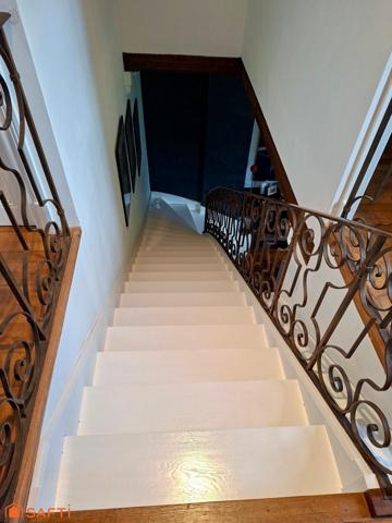 Magnifique château du millieu XIXème totalement rénové.