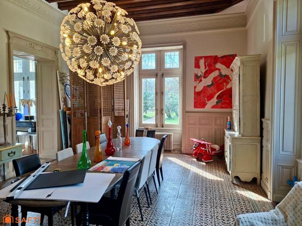 Magnifique château du millieu XIXème totalement rénové.