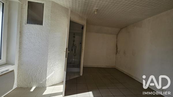 Immeuble à vendre 135 m² Villeblevin