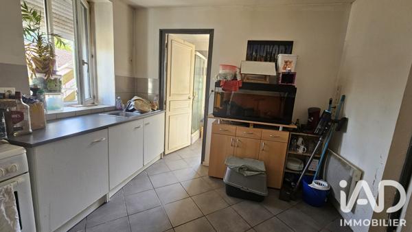 Immeuble à vendre 135 m² Villeblevin