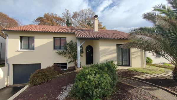 Maison Mortagne sur Sèvre 5 pièces 97 m2 avec terrain de plain-pied