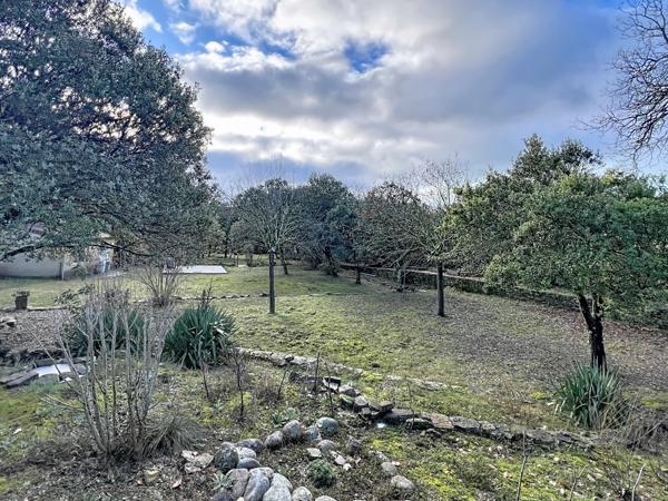 Sud Ardèche – secteur Les Vans / Maison de 191 m² sur terrain de 2 764 m² – Grand garage