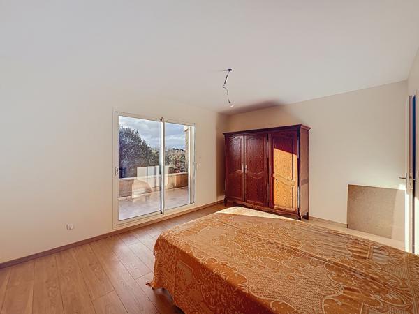 Sud Ardèche – secteur Les Vans / Maison de 191 m² sur terrain de 2 764 m² – Grand garage