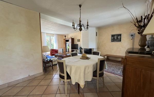 Vente Maison type 4/piscine/TRAVAUX à rénover Allauch   