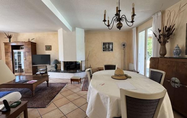 Vente Maison type 4/piscine/TRAVAUX à rénover Allauch   