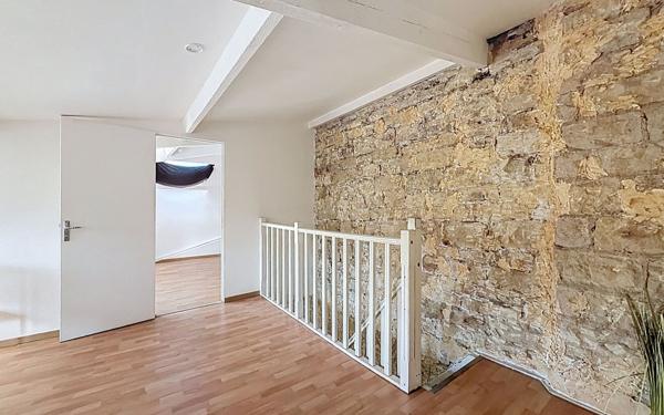 Appartement à louer    4 pièces • 84 m2 Nanterre