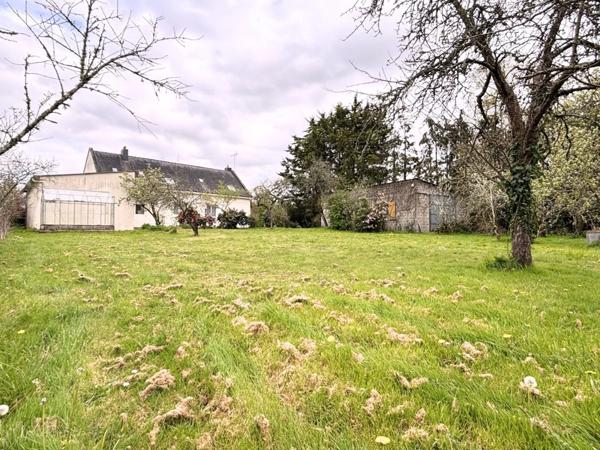 Maison 208m² - 6 Chambres - DEPENDANCES - TERRAIN 2100m²