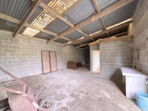 Maison 208m² - 6 Chambres - DEPENDANCES - TERRAIN 2100m²