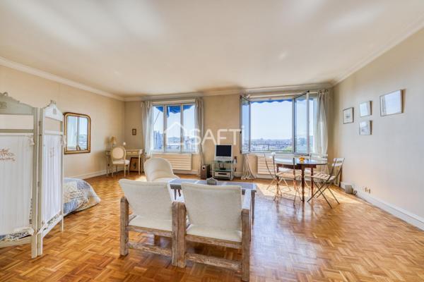 Vue Tour Eiffel au coeur du 6e