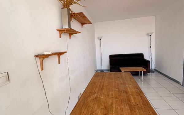 Appartement à vendre    4 pièces • 77 m2 Pointe-à-Pitre