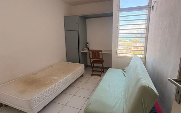 Appartement à vendre    4 pièces • 77 m2 Pointe-à-Pitre