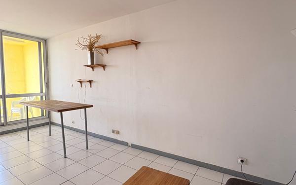 Appartement à vendre    4 pièces • 77 m2 Pointe-à-Pitre