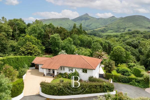 Urrugne, Maison 5 Chambres -  238 m² à vendre