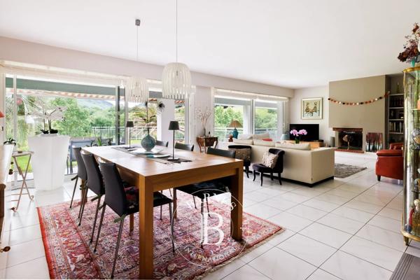 Urrugne, Maison 5 Chambres -  238 m² à vendre