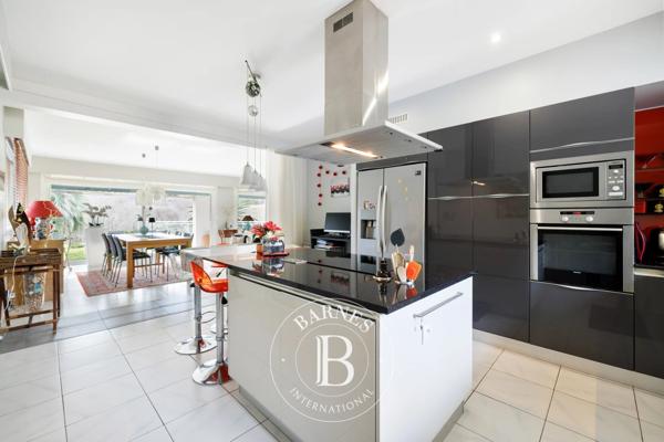 Urrugne, Maison 5 Chambres -  238 m² à vendre