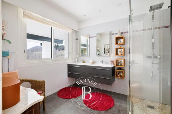 Urrugne, Maison 5 Chambres -  238 m² à vendre