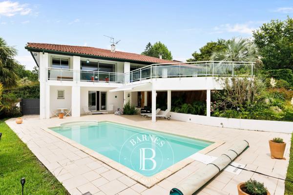 Urrugne, Maison 5 Chambres -  238 m² à vendre