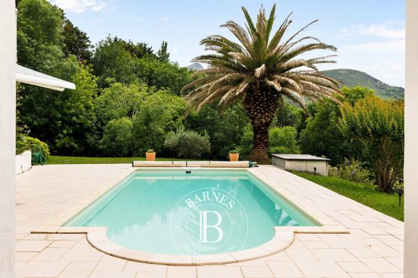 Urrugne, Maison 5 Chambres -  238 m² à vendre