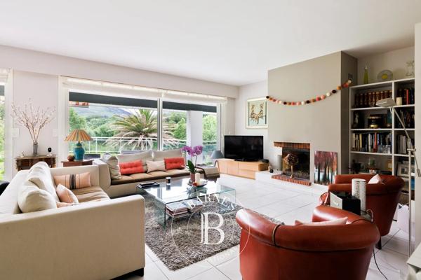 Urrugne, Maison 5 Chambres -  238 m² à vendre