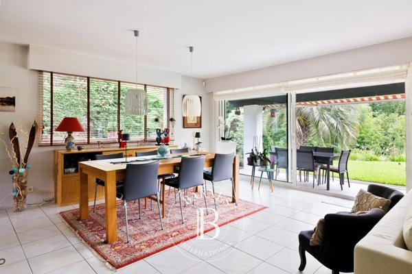 Urrugne, Maison 5 Chambres -  238 m² à vendre