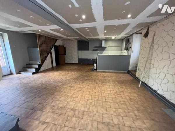 MAISON HABITATION - 2 CHAMBRES - CENTRE VILLE - 94m²