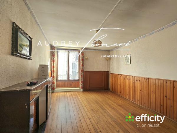 Maison
         5 pièces
        - 87 m² Exclusivité 140 000 € *